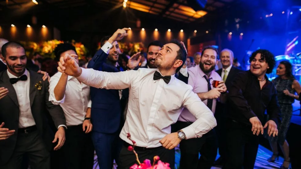 Bien choisir votre DJ de mariage : Les 5 points essentiels à retenir